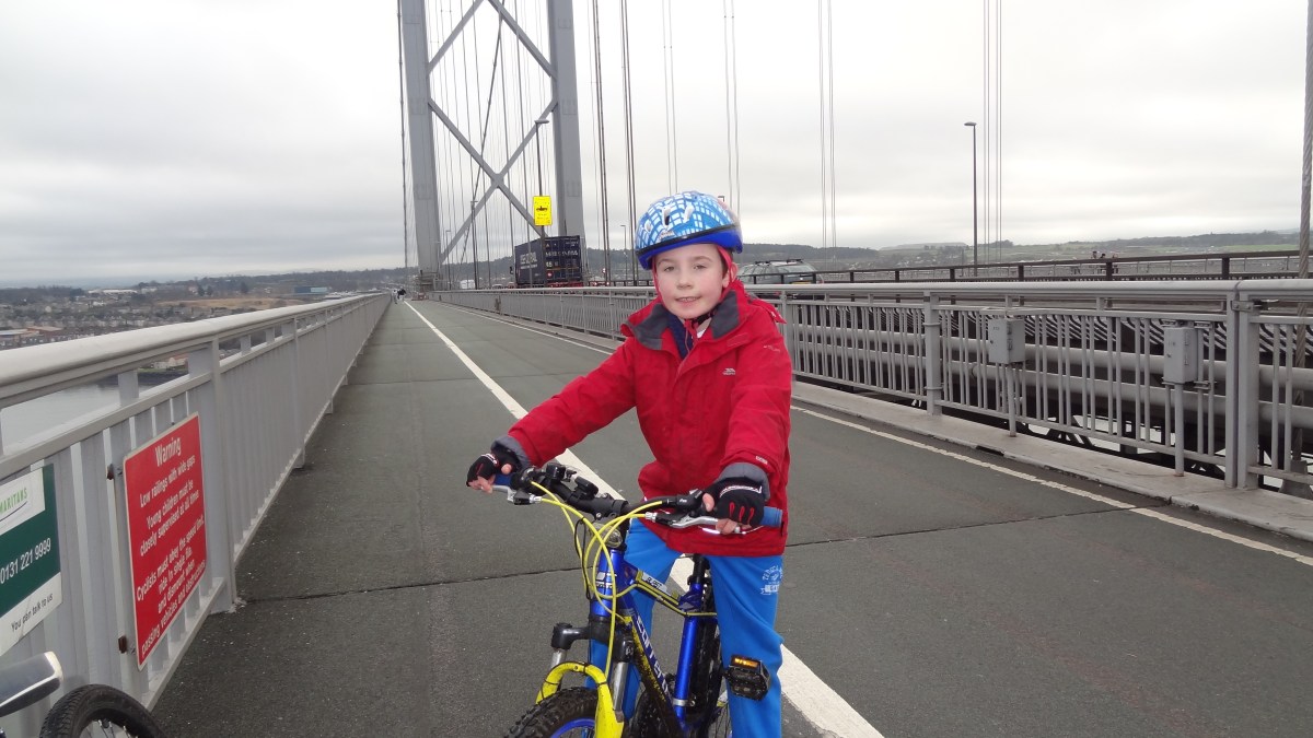 Edinburgh to Broxburn Circular&nbsp;Route